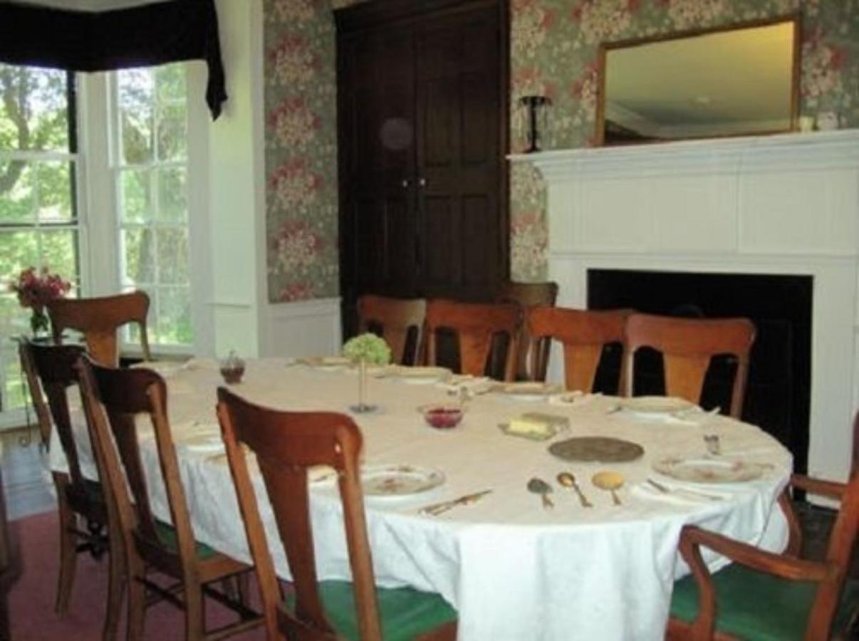 ساوث بوسطن Oak Grove Bed And Breakfast المظهر الخارجي الصورة